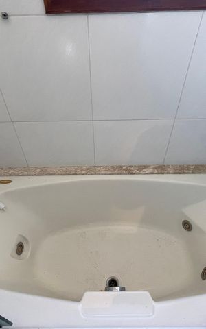 Casa de condomínio à venda com 137m², 4 quartos e 5 vagas Casa de condomínio à venda com 137m², 4 quartos e 5 vagasBanheiro 1