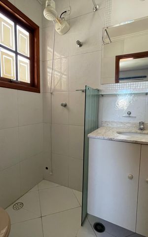 Casa de condomínio à venda com 137m², 4 quartos e 5 vagas Casa de condomínio à venda com 137m², 4 quartos e 5 vagasBanheiro 2