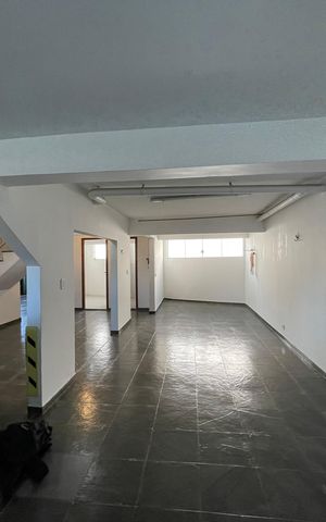 Casa de condomínio à venda com 137m², 4 quartos e 5 vagas Casa de condomínio à venda com 137m², 4 quartos e 5 vagasGaragem