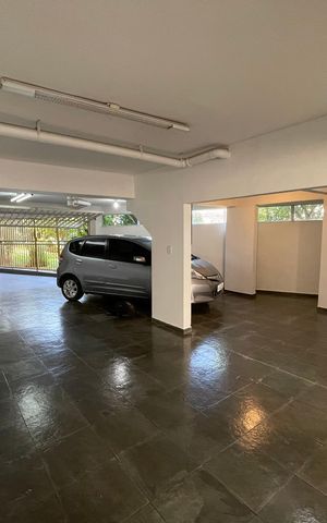 Casa de condomínio à venda com 137m², 4 quartos e 5 vagas Casa de condomínio à venda com 137m², 4 quartos e 5 vagasGaragem
