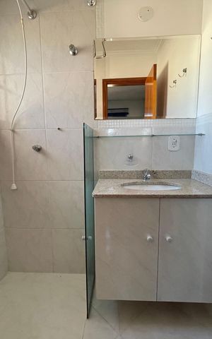 Casa de condomínio à venda com 137m², 4 quartos e 5 vagas Casa de condomínio à venda com 137m², 4 quartos e 5 vagasBanheiro 3