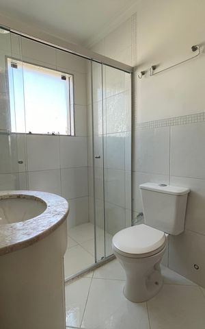 Casa de condomínio à venda com 137m², 4 quartos e 5 vagas Casa de condomínio à venda com 137m², 4 quartos e 5 vagasBanheiro 4