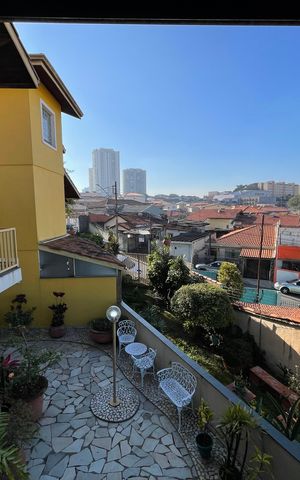 Casa de condomínio à venda com 137m², 4 quartos e 5 vagas Casa de condomínio à venda com 137m², 4 quartos e 5 vagasVista Varanda do Quarto 4