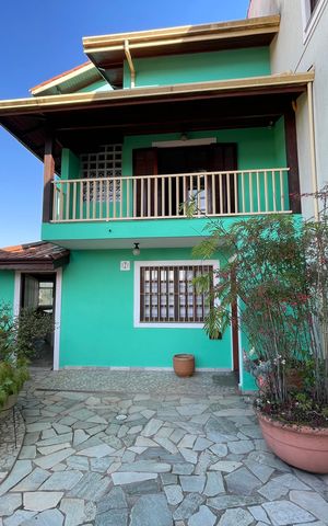 Casa de condomínio à venda com 137m², 4 quartos e 5 vagas Casa de condomínio à venda com 137m², 4 quartos e 5 vagasfachada da casa