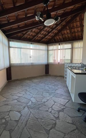 Casa de condomínio à venda com 137m², 4 quartos e 5 vagas Casa de condomínio à venda com 137m², 4 quartos e 5 vagasEntrada