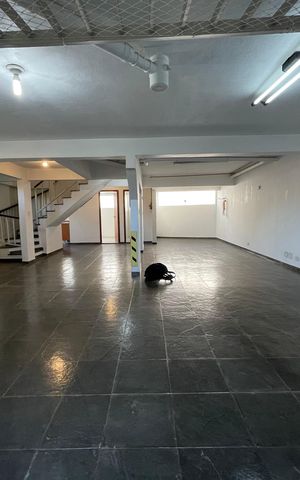 Casa de condomínio à venda com 137m², 4 quartos e 5 vagas Casa de condomínio à venda com 137m², 4 quartos e 5 vagasGaragem