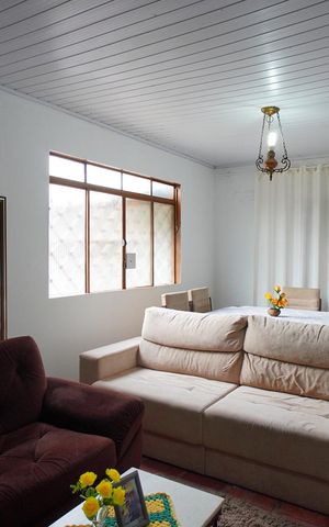 Casa à venda com 116m², 3 quartos e 2 vagasSala