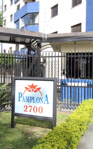 Apartamento para alugar com 115m², 4 quartos e 2 vagasFachada e portaria