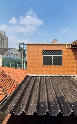Casa à venda com 182m², 3 quartos e 2 vagasVaranda da suíte - vista