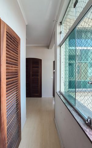 Casa à venda com 182m², 3 quartos e 2 vagasCorredor