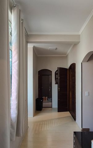 Casa à venda com 182m², 3 quartos e 2 vagasCorredor