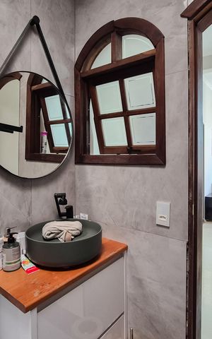 Casa à venda com 182m², 3 quartos e 2 vagasBanheiro Social