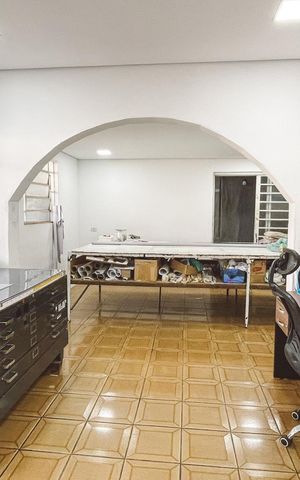 Casa à venda com 260m², 2 quartos e 3 vagas Casa à venda com 260m², 2 quartos e 3 vagasSala de Jantar