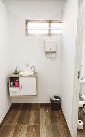 Casa à venda com 260m², 2 quartos e 3 vagas Casa à venda com 260m², 2 quartos e 3 vagasBanheiro