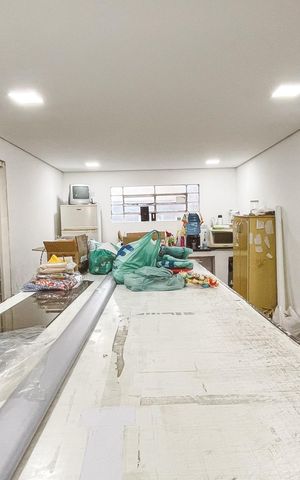 Casa à venda com 260m², 2 quartos e 3 vagas Casa à venda com 260m², 2 quartos e 3 vagasCozinha