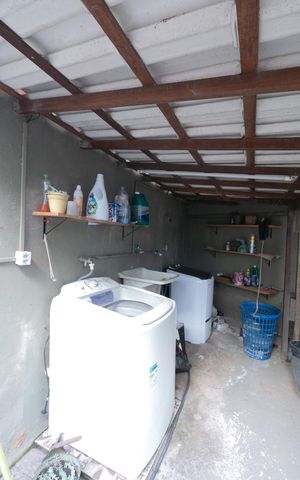 Casa à venda com 318m², 4 quartos e 3 vagas Casa à venda com 318m², 4 quartos e 3 vagasÁrea de Serviço