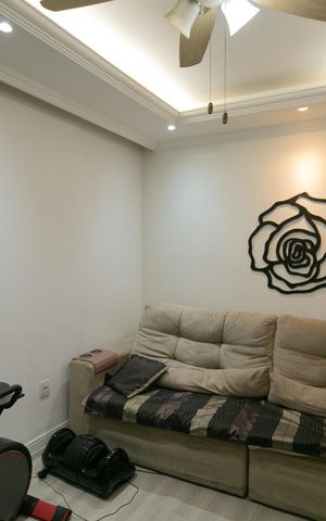 Casa à venda com 318m², 4 quartos e 3 vagas Casa à venda com 318m², 4 quartos e 3 vagasSala