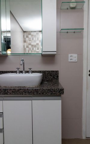 Apartamento à venda com 90m², 3 quartos e 1 vaga Apartamento à venda com 90m², 3 quartos e 1 vagaBanheiro