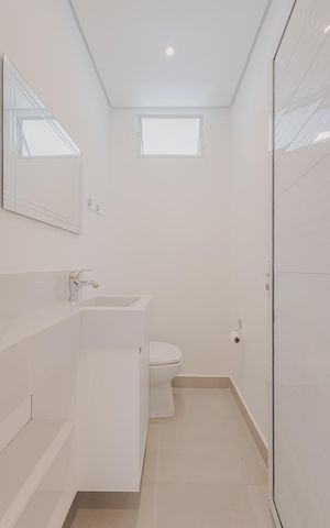 Apartamento à venda com 165m², 3 quartos e 2 vagasLavabo