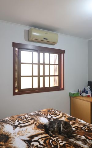 Casa à venda com 156m², 4 quartos e 4 vagasSuite