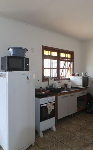 Casa à venda com 156m², 4 quartos e 4 vagasCozinha