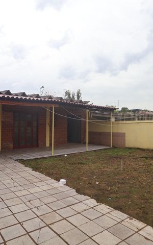Casa à venda com 156m², 4 quartos e 4 vagasÁrea externa