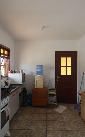 Casa à venda com 156m², 4 quartos e 4 vagasCozinha