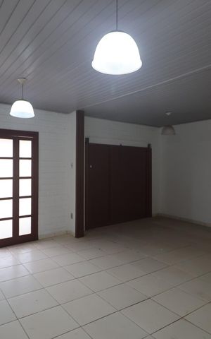 Casa à venda com 156m², 4 quartos e 4 vagasSala/Cozinha Casa 2