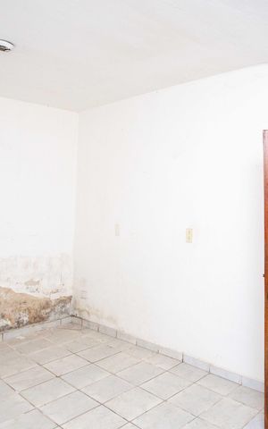 Casa à venda com 304m², 3 quartos e 4 vagasQuarto 1 Casa 2