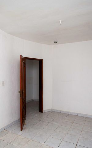 Casa à venda com 304m², 3 quartos e 4 vagasQuarto 1 Casa 2
