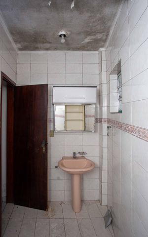Casa à venda com 304m², 3 quartos e 4 vagasBanheiro Casa 2