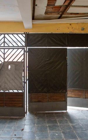Casa à venda com 304m², 3 quartos e 4 vagasGaragem