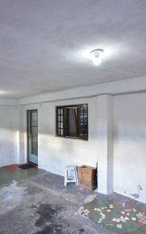Casa à venda com 143m², 5 quartos e 2 vagas Casa à venda com 143m², 5 quartos e 2 vagasGaragem