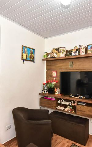 Casa à venda com 143m², 5 quartos e 2 vagas Casa à venda com 143m², 5 quartos e 2 vagasSala da Casa 3
