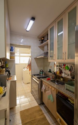 Apartamento para alugar com 119m², 2 quartos e 2 vagas Apartamento para alugar com 119m², 2 quartos e 2 vagasCozinha americana