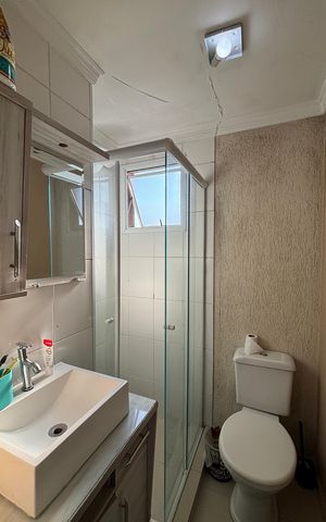 Apartamento à venda com 49m², 2 quartos e 1 vaga Apartamento à venda com 49m², 2 quartos e 1 vagaBanheiro social