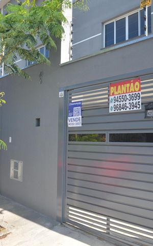 Casa à venda com 114m², 2 quartos e 3 vagasPlaca