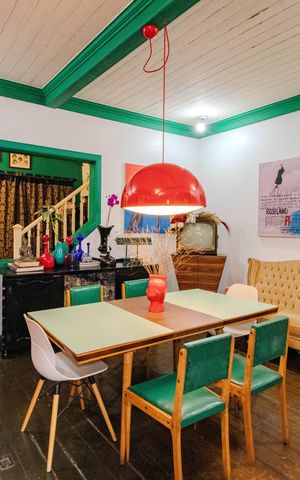 Casa à venda com 199m², 3 quartos e sem vaga Casa à venda com 199m², 3 quartos e sem vagaSala