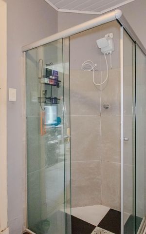 Casa à venda com 199m², 3 quartos e sem vaga Casa à venda com 199m², 3 quartos e sem vagaBanheiro Social