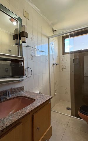 Apartamento à venda com 122m², 4 quartos e 1 vaga Apartamento à venda com 122m², 4 quartos e 1 vagaBanheiro
