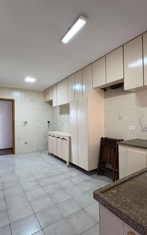 Apartamento à venda com 122m², 4 quartos e 1 vaga Apartamento à venda com 122m², 4 quartos e 1 vagaCozinha