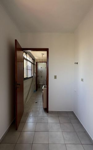 Apartamento à venda com 122m², 4 quartos e 1 vaga Apartamento à venda com 122m², 4 quartos e 1 vagaQuarto de serviço