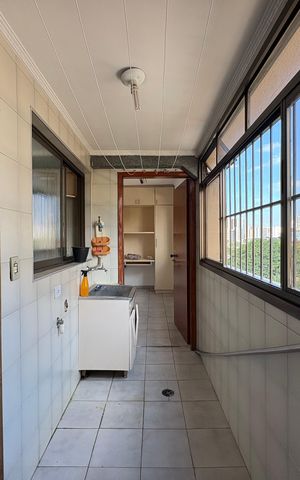 Apartamento à venda com 122m², 4 quartos e 1 vaga Apartamento à venda com 122m², 4 quartos e 1 vagaLavanderia