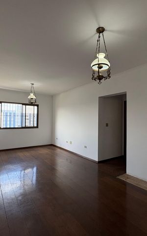 Apartamento à venda com 122m², 4 quartos e 1 vaga Apartamento à venda com 122m², 4 quartos e 1 vagaSala