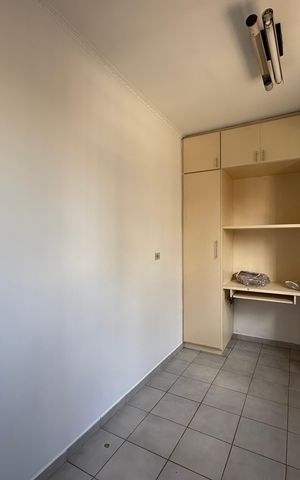 Apartamento à venda com 122m², 4 quartos e 1 vaga Apartamento à venda com 122m², 4 quartos e 1 vagaQuarto de serviço
