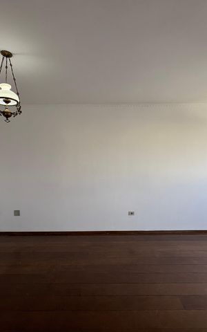 Apartamento à venda com 122m², 4 quartos e 1 vaga Apartamento à venda com 122m², 4 quartos e 1 vagaSala