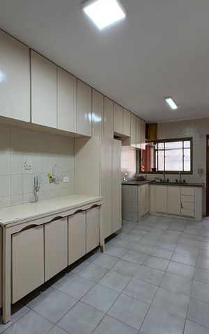 Apartamento à venda com 122m², 4 quartos e 1 vaga Apartamento à venda com 122m², 4 quartos e 1 vagaCozinha