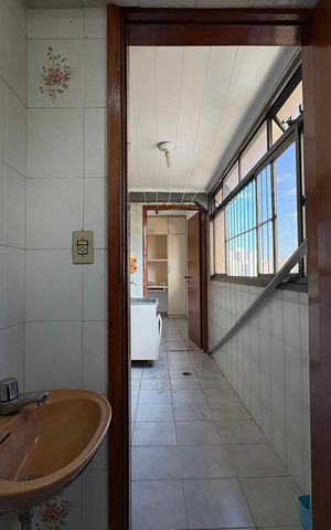 Apartamento à venda com 122m², 4 quartos e 1 vaga Apartamento à venda com 122m², 4 quartos e 1 vagaBanheiro de serviço