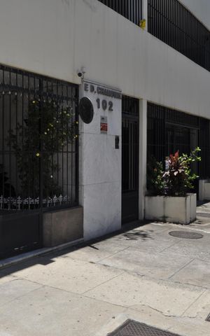 Apartamento à venda com 61m², 2 quartos e 1 vagaFachada