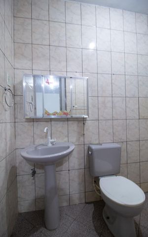 Casa para alugar com 170m², 3 quartos e 1 vaga Casa para alugar com 170m², 3 quartos e 1 vagaBanheiro da Suite 1